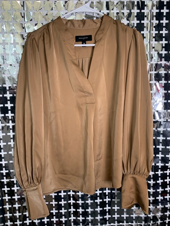 Banana Republic Tops - Banana Republic Tan V-Neck Long Sleeve Blouse